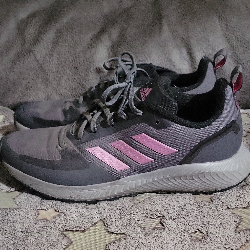 Adidas Gray and Pink Sneakers with Cushioned Midsole